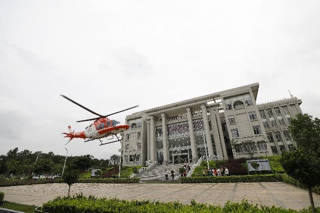 5600万的“空中法拉利”架起生命线