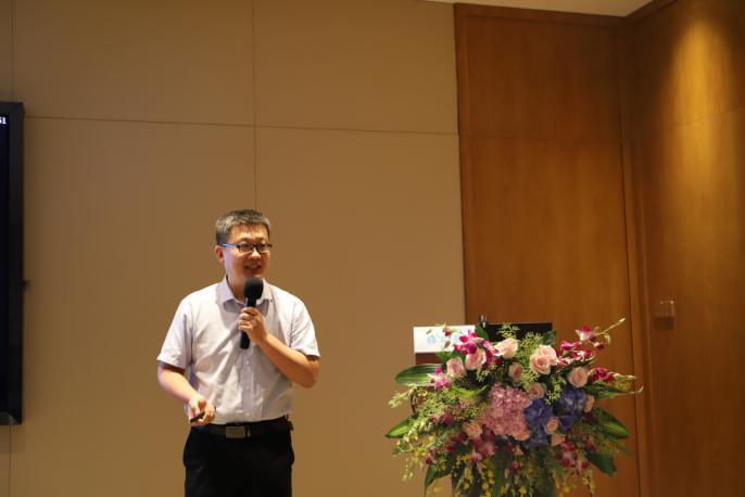 深圳大学总医院急诊科韩伟主任主持会议培训班现场