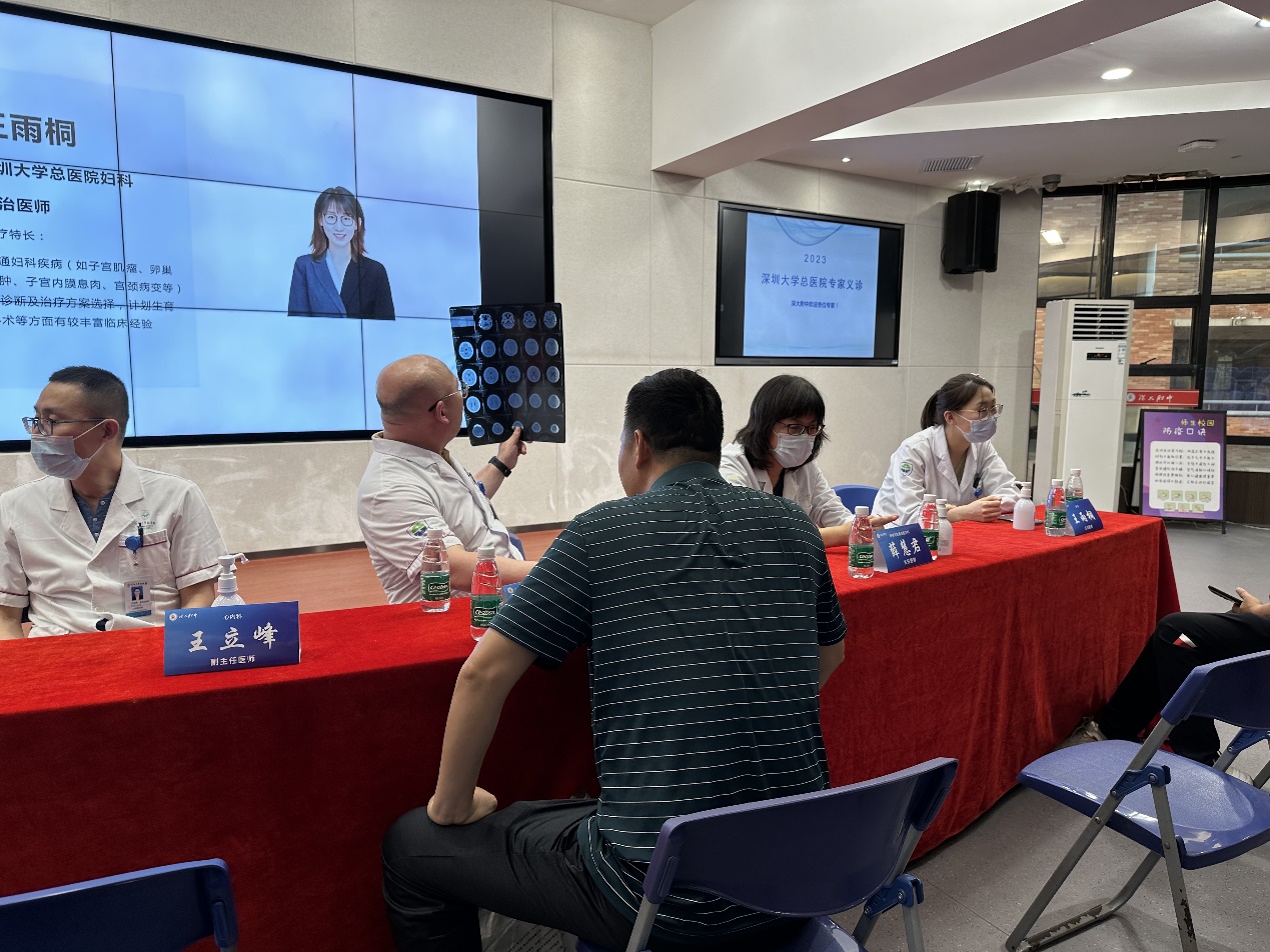 H:\王丽\党建资料\6.16义诊活动\dc06b76bf66484c1b98b3bd77f55c93(1).jpg