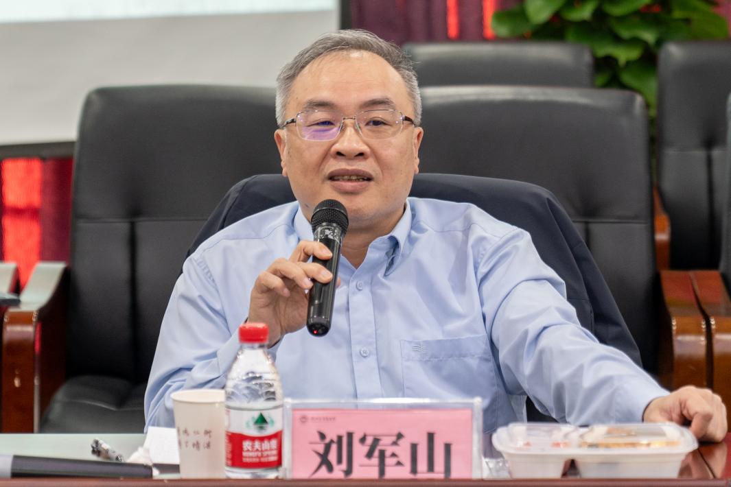 刘书记 (2)